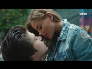 сладкий поцелуй Ксюхи и Лехи